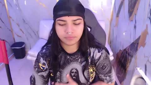 valeri_harpers4 online show from 09.10.25