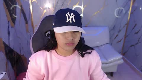 valeri_harpers4 online show from 09.16.25