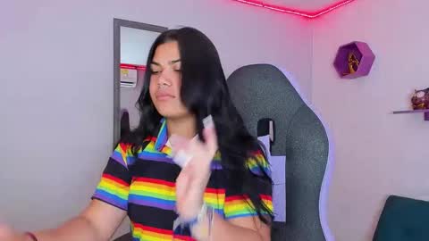 valeri_harpers4 online show from 10.03.25