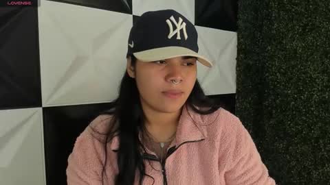 valeri_harpers4 online show from 11.30.25