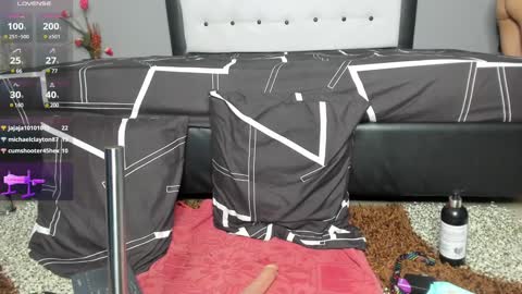 Snapshot of valeri_hurtado chatting on 12.04.24 Valeria online show from 12.04.24