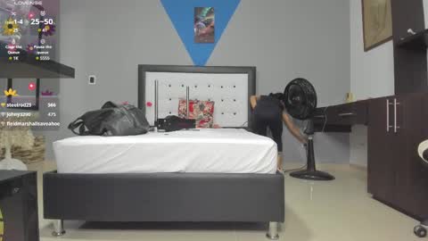 Snapshot of valeri_hurtado chatting on 02.25.25 Valeria online show from 02.25.25