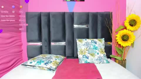 Snapshot of valeri_hurtado chatting on 03.11.25 Valeria online show from 03.11.25