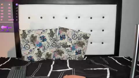 Snapshot of valeri_hurtado chatting on 09.11.25 Valeria online show from 09.11.25