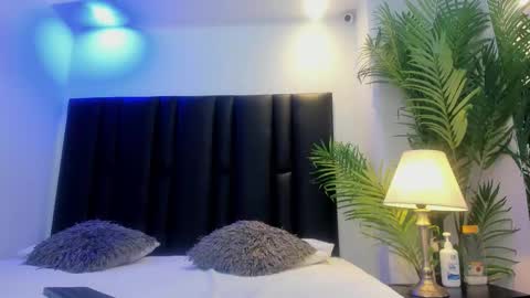 valeri_tafur online show from 12.20.25