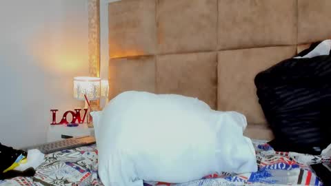 Costume lover online show from 02.11.25