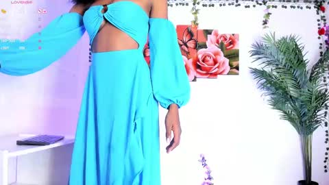 Snapshot of valeria_thompson1 chatting on 03.04.25 Valeria online show from 03.04.25