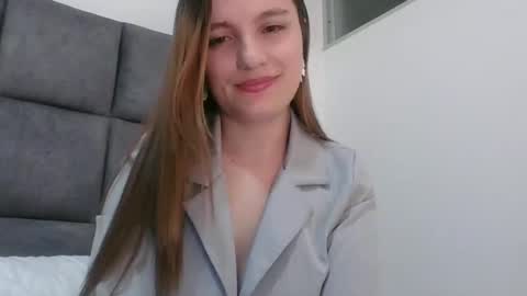 Snapshot of valeriafrannco chatting on 02.06.25 valeriafrannco online show from 02.06.25