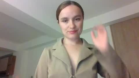 Snapshot of valeriafrannco chatting on 11.26.25 valeriafrannco online show from 11.26.25