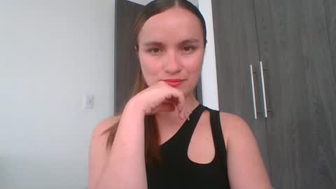 Snapshot of valeriafrannco chatting on 03.25.26 valeriafrannco online show from 03.25.26