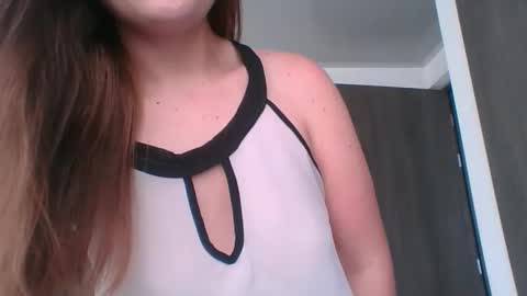 Snapshot of valeriafrannco chatting on 03.28.26 valeriafrannco online show from 03.28.26