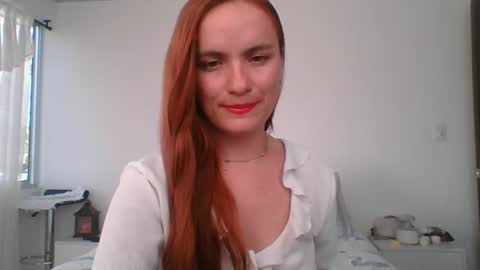 Snapshot of valeriafrannco chatting on 05.26.26 valeriafrannco online show from 05.26.26