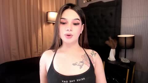 Snapshot of valerialukyanovaxxx chatting on 10.21.25 Valeria online show from 10.21.25