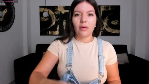Snapshot of valeriaroldanx chatting on 06.02.26 Valeria online show from 06.02.26