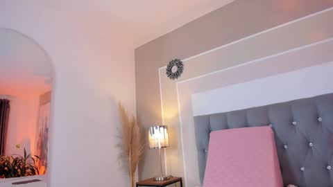 Valeria online show from 12.25.24