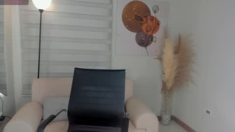 Snapshot of valerieaustin chatting on 01.15.25 call me Val online show from 01.15.25