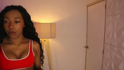 Snapshot of valeriebony chatting on 01.05.25 Valerie Style3 online show from 01.05.25