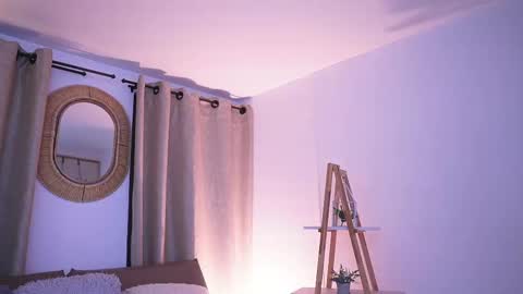 Snapshot of valeriebony chatting on 11.10.25 Valerie Style3 online show from 11.10.25