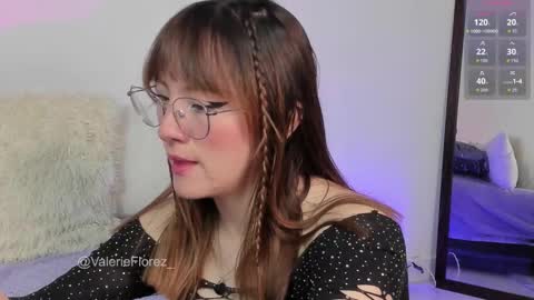 Valerie  Ig valerieflorez  online show from 10.15.25