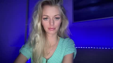 Snapshot of valerieluvsugar chatting on 10.13.25 Valerie online show from 10.13.25