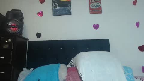 Snapshot of valerivegas chatting on 11.14.25 valerivegas online show from 11.14.25