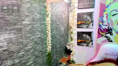 Snapshot of valery__69 chatting on 10.25.25 valery__69 online show from 10.25.25