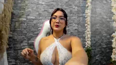 Snapshot of valery__69 chatting on 11.25.25 valery__69 online show from 11.25.25
