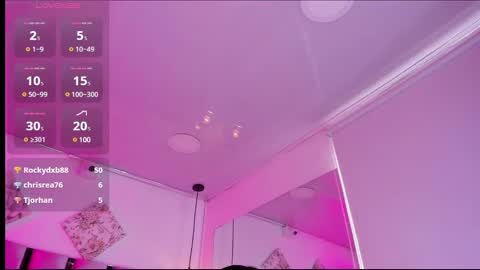 Snapshot of valery__ws chatting on 12.18.24 Valery online show from 12.18.24