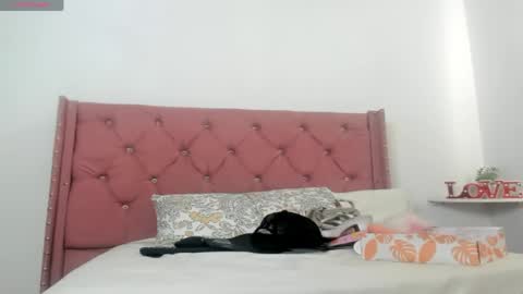 Snapshot of valery_hot692 chatting on 05.19.26 valery_hot692 online show from 05.19.26
