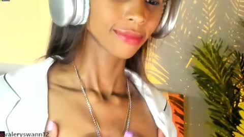 Snapshot of valery_swan1 chatting on 12.08.24 Valery swan1 online show from 12.08.24