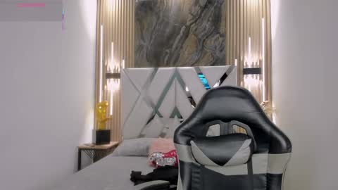 Val online show from 04.17.26