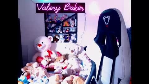 Snapshot of valerybaker1 chatting on 10.24.25 B V Naughty online show from 10.24.25