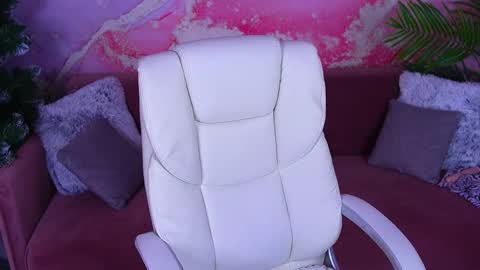 V A L E R Y  M U R online show from 02.03.26