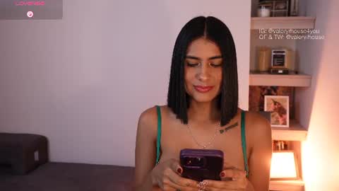 Snapshot of valeryrhouse_ chatting on 07.04.26 All my links here online show from 07.04.26