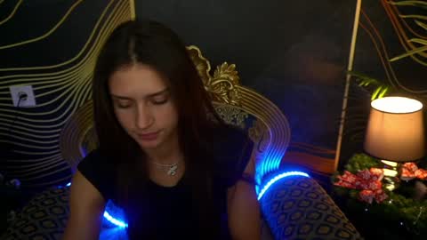 Snapshot of valeryroyale chatting on 12.03.24 Valery online show from 12.03.24