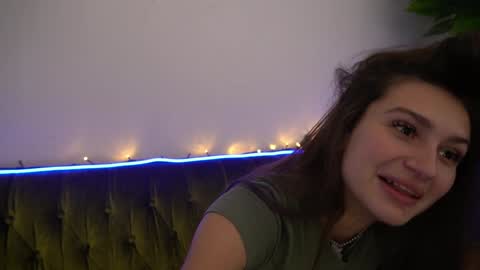 Snapshot of valeryroyale chatting on 01.10.25 Valery online show from 01.10.25