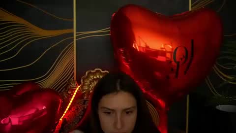 Snapshot of valeryroyale chatting on 02.11.25 Valery online show from 02.11.25