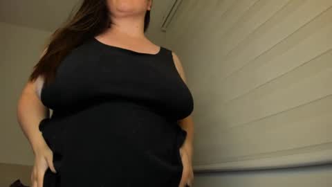 My name is Valery... Nice to meet you  thumb up me please its important online show from 02.28.25