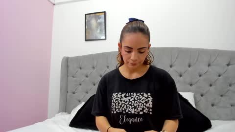 Snapshot of valesskahall chatting on 02.06.25 Valesskahall online show from 02.06.25