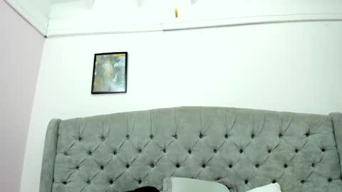 Snapshot of valesskahall chatting on 02.10.25 Valesskahall online show from 02.10.25