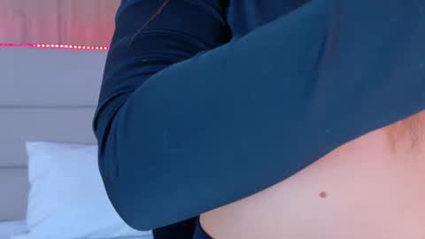 Snapshot of valeswift chatting on 10.04.25 Vale online show from 10.04.25