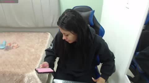 Snapshot of valevicious chatting on 03.17.26 valevicious online show from 03.17.26