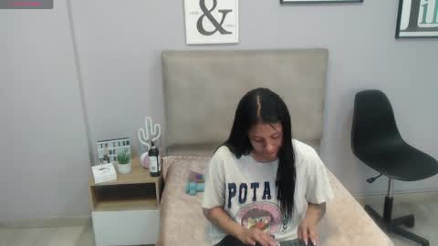 Snapshot of valevicious chatting on 03.28.26 valevicious online show from 03.28.26