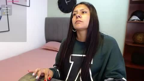 Snapshot of valevicious chatting on 04.10.26 valevicious online show from 04.10.26