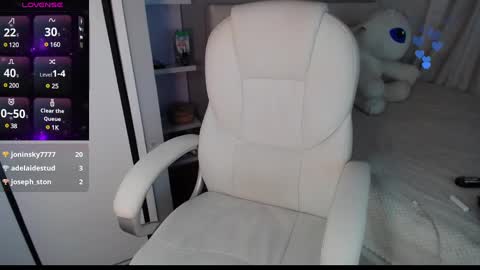 Snapshot of valewants chatting on 01.14.25 Onlyfans katerinneval online show from 01.14.25