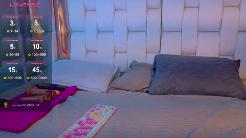 Snapshot of valkiria_moore chatting on 10.05.25 Valkiria moore online show from 10.05.25