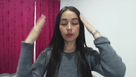 Snapshot of vallery_evanss chatting on 12.28.24 Taty independent account online show from 12.28.24