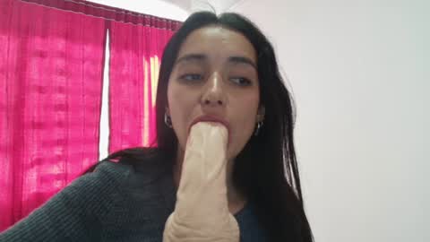 Snapshot of vallery_evanss chatting on 01.03.25 Taty independent account online show from 01.03.25