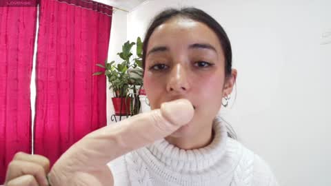 Snapshot of vallery_evanss chatting on 02.07.25 Taty independent account online show from 02.07.25