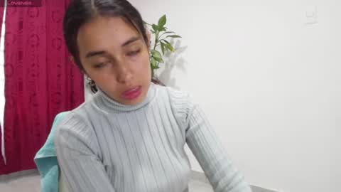 Snapshot of vallery_evanss chatting on 02.26.25 Taty independent account online show from 02.26.25